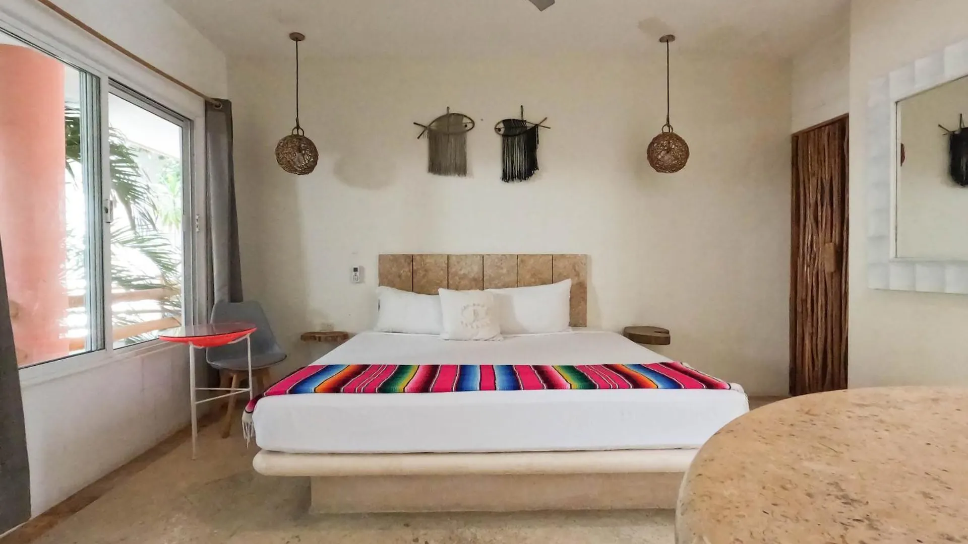 ** Hotel Rustik-Inn Rooms Playa del Carmen Mexico